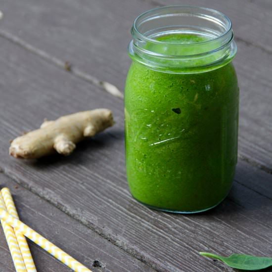 Apple Pear Ginger Smoothie - Recipe photo by emmaslittlekitchen