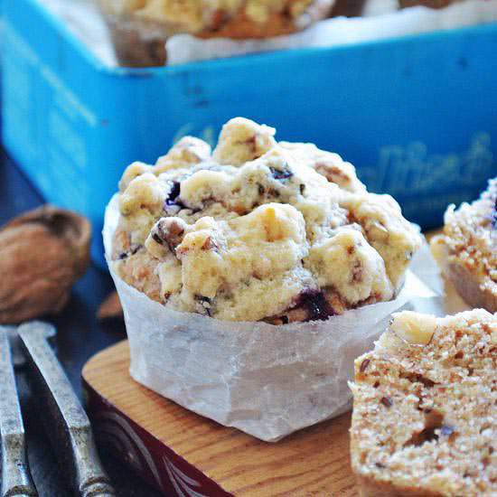 Blueberry Muffin w/ Walnut Streusel - Recipe photo by thathealthykitchen