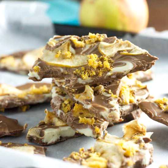 Toffee Apple Chocolate Bark - Recipe photo by scrummy2610