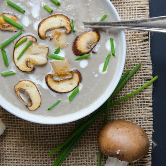 creamy mushroom bisque - Recipe photo by garlic and zest