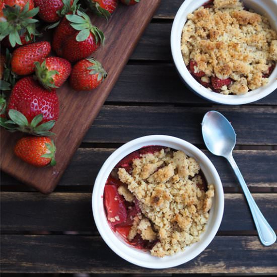 Strawberry Shortcake Crumble - Recipe photo by cityhippyfarmgirl