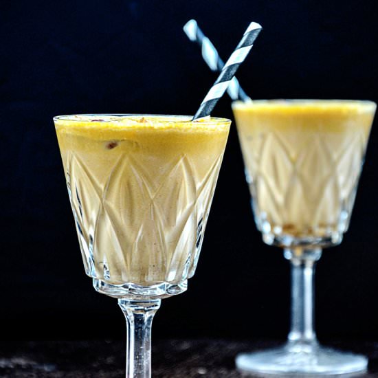SPICED CHAI PUMPKIN SMOOTHIE - Recipe photo by Anu@MyGingerGarlicKitchen