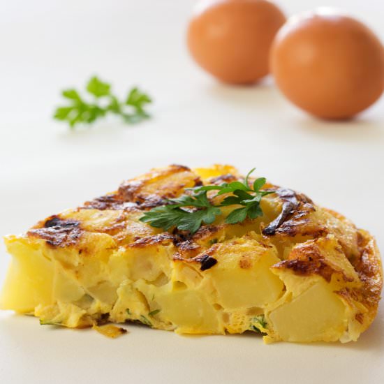 Spanish omelette - Recipe photo by Happy Foods Tube