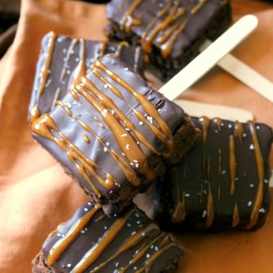 Pumpkin Caramel Brownie Pops - Recipe photo by thekitchenprep
