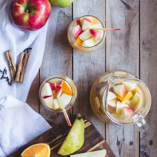 Citrus-Vanilla Apple Cider Sangria - Recipe photo by butterlustblog