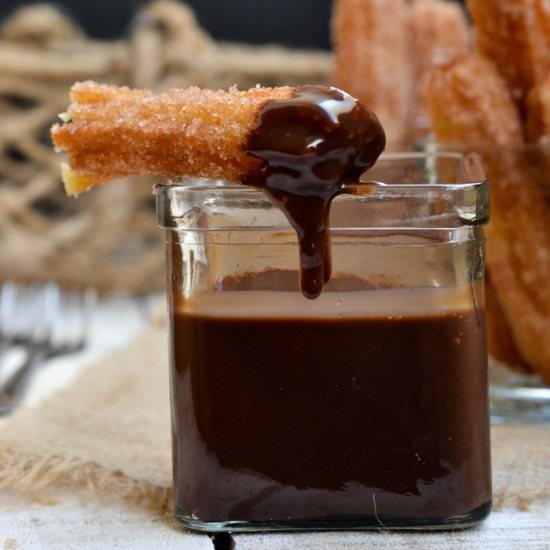 Churros with chocolate sauce - Recipe photo by Ingeliuke