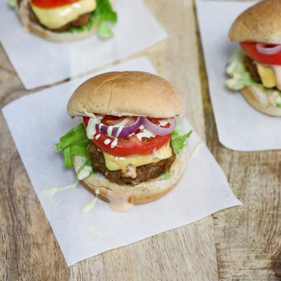 Beef Sliders with Sriracha - Recipe photo by maya kitchenette