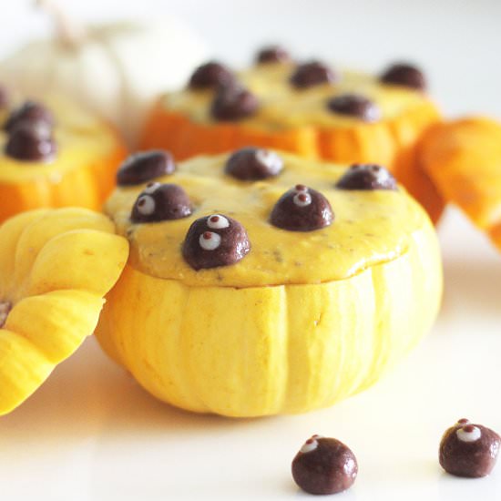 Vegan Halloween Pumpkin Smoothie - Recipe photo by Yukitchen