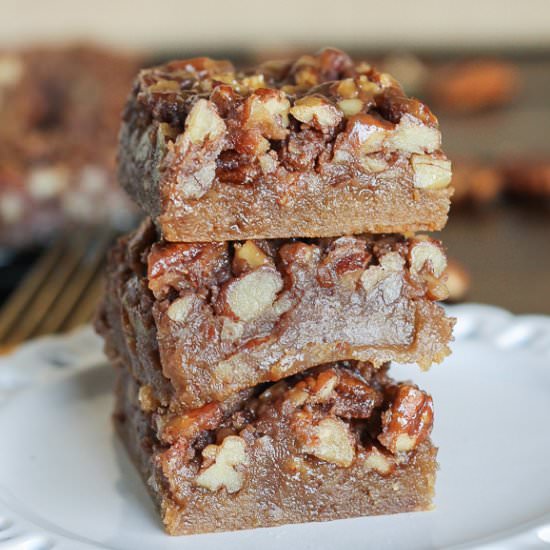 Pecan Pie Blondies - Recipe photo by bakerita