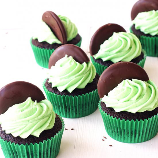 Mint Chocolate Cupcakes - Recipe photo by Sweetest Menu