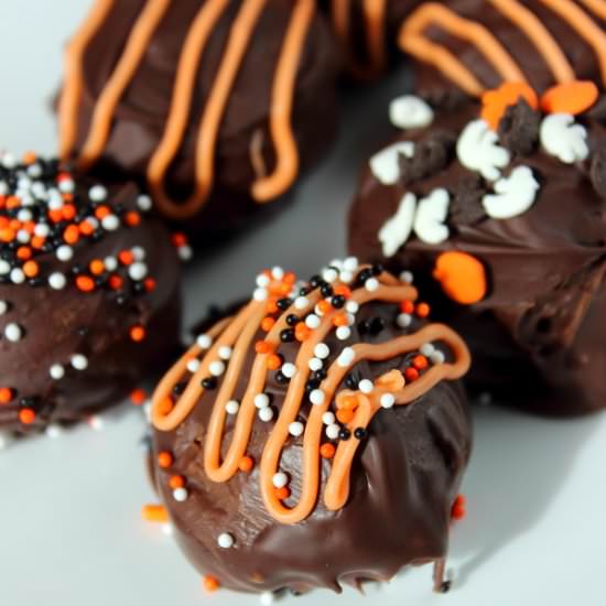 Halloween Truffles - Recipe photo by Simply Playful Fare