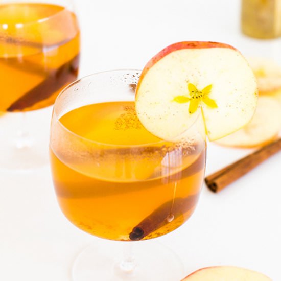Apple Cinnamon Cider - Recipe photo by SugarAndCloth