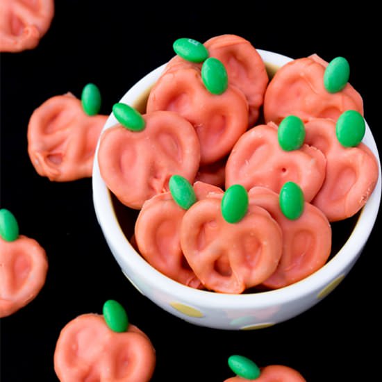 Pumpkin Pretzels - Recipe photo by KitchenMason