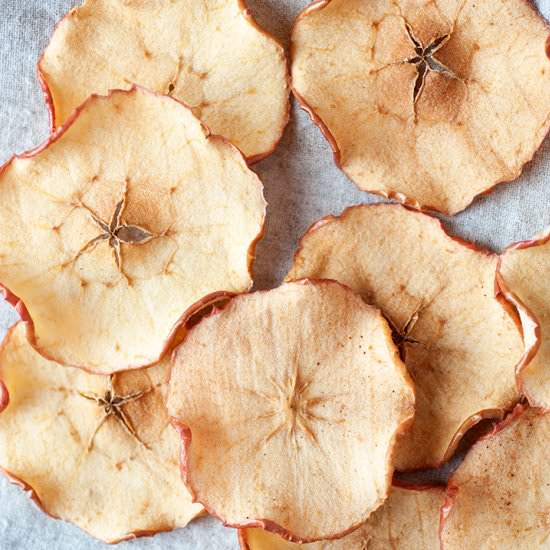 Baked Apple Chips - Recipe photo by aliceandlois