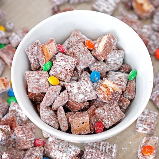 Halloween Candy Muddy Buddies - Recipe photo by itbakesmehappy