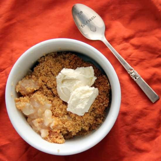 Almond-Pear Crisp - Recipe photo by danid320