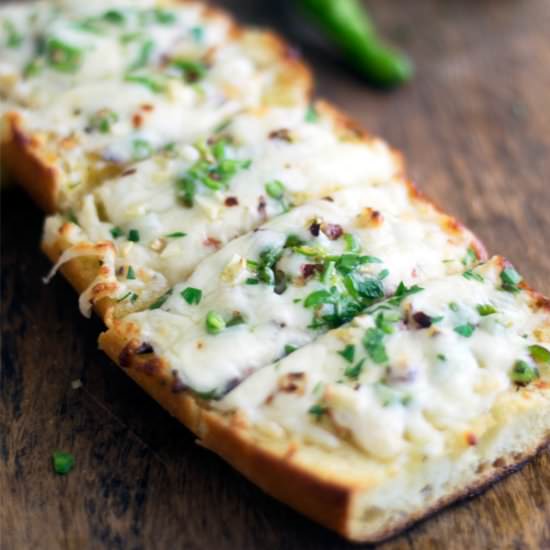 Cheesy Italian Garlic Bread - Recipe photo by cookingdivine