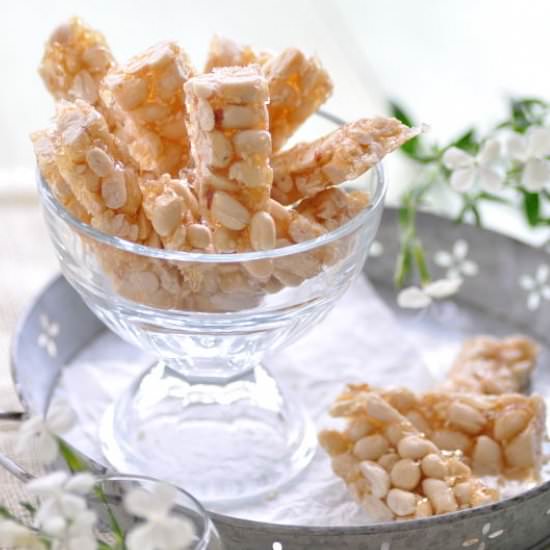 Chinese Peanut Brittle - Recipe photo by Beanpanda