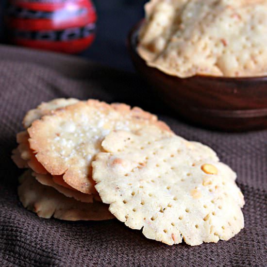 Savory Rice Crackers ( Thattai ) - Recipe photo by Aromatic Cooking