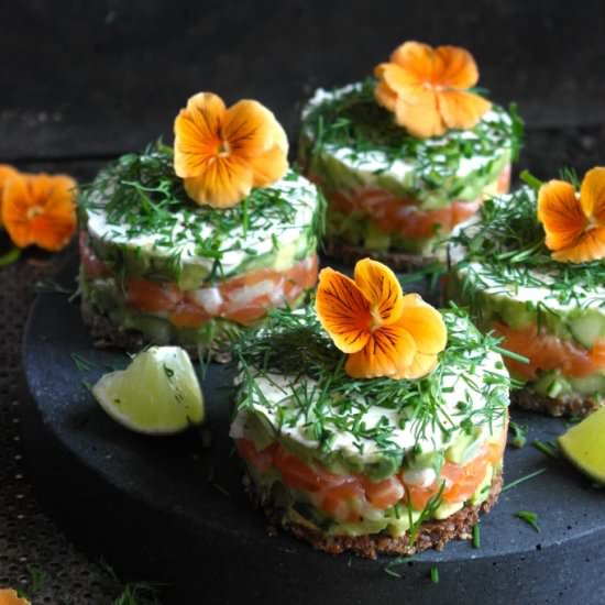 Easy Salmon and Avocado Starter - Recipe photo by MPB