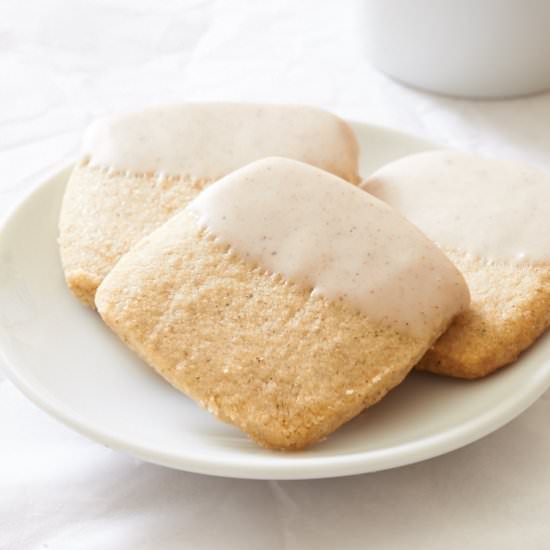 Chai Spiced Shortbread - Recipe photo by I bake he shoots