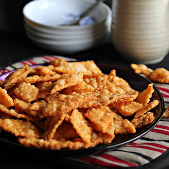 Savory Crackers (Diamond Cuts) - Recipe photo by Aromatic Cooking