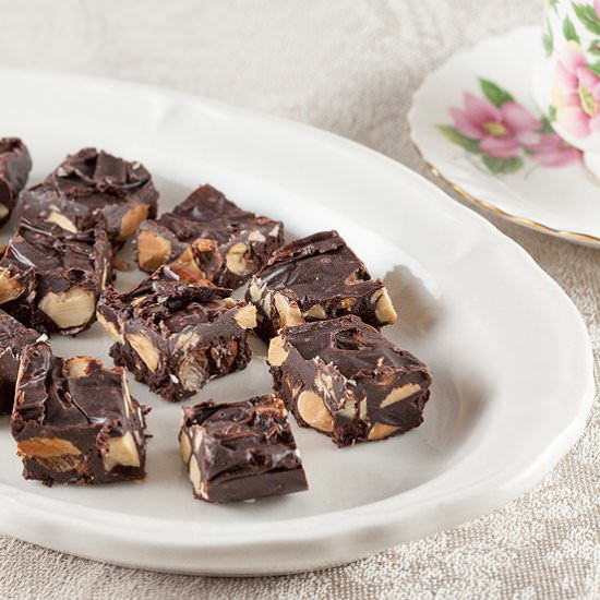 Sugar-free dark chocolate bites - Recipe photo by ohmydish