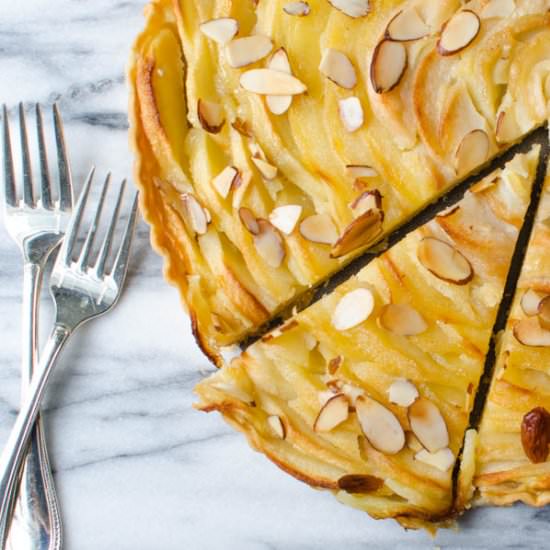 apple frangipane tart - Recipe photo by garlic and zest