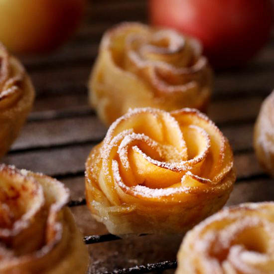 Apple Roses Dessert - Recipe photo by MunchkinTime