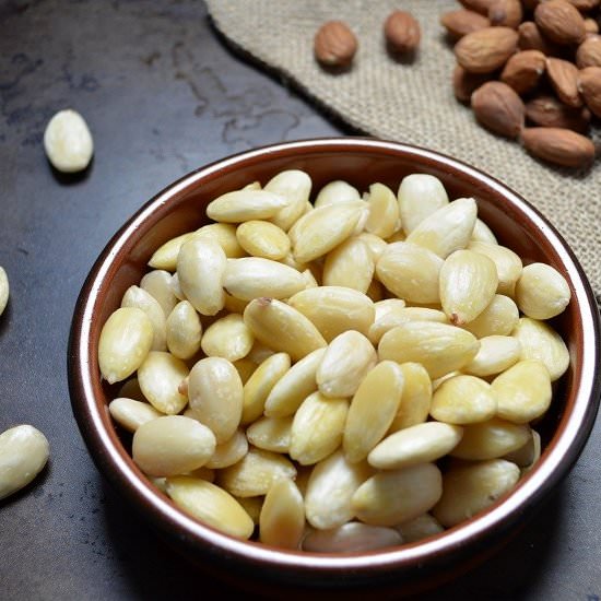 Blanching Almonds in 5 Steps - Recipe photo by shelovesbiscotti