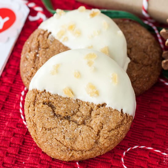 Snow Capped Gingersnaps - Recipe photo by Livforcake