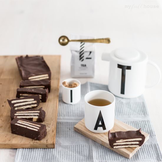Danish Cookie Cake - Recipe photo by MyFullHouse