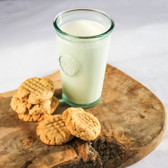 Gluten Free Peanut Butter Cookies - Recipe photo by EatLikeYouLoveYourself
