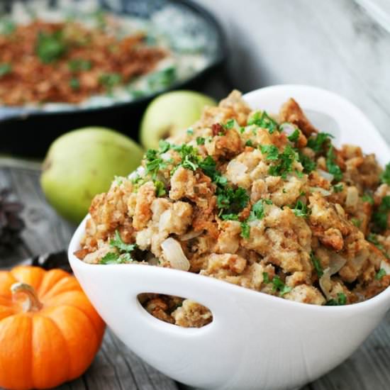 Applesauce Stuffing - Recipe photo by cheap-recipe-blog