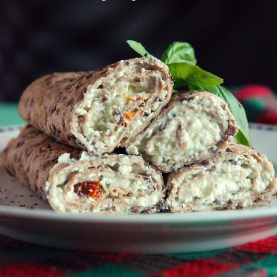 Wholegrain Crepes with Basil Smash - Recipe photo by dietetyczne-fanaberie