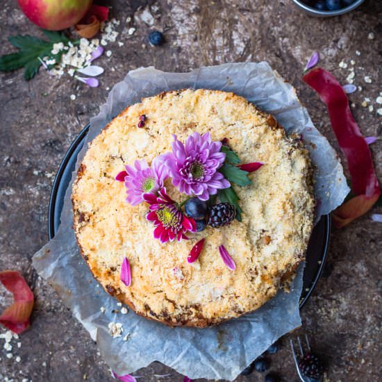 Apple and Blackberry Crumble Cake - Recipe photo by LPATRI11