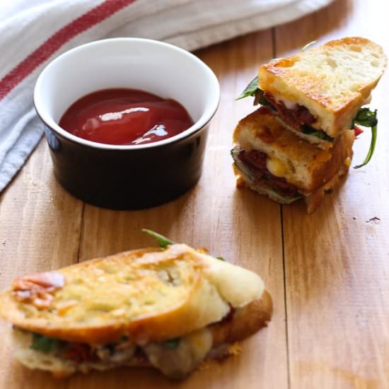 Arugula Bacon Grilled Cheese - Recipe photo by thegirlonbloor