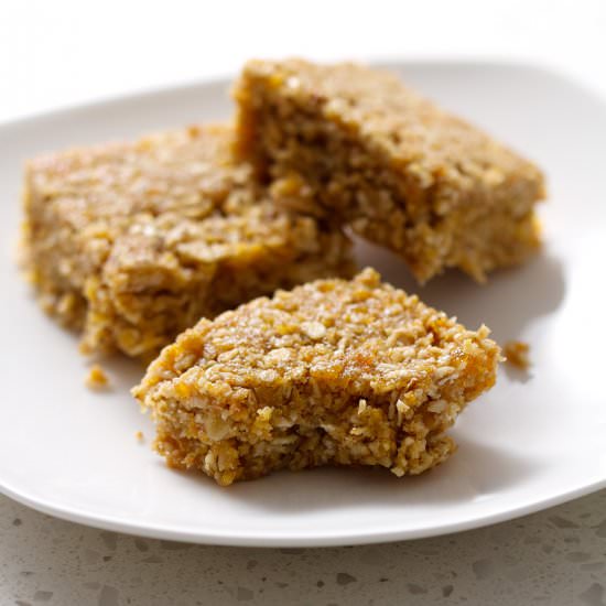 Mango Granola Squares - Recipe photo by foodfashionandfun