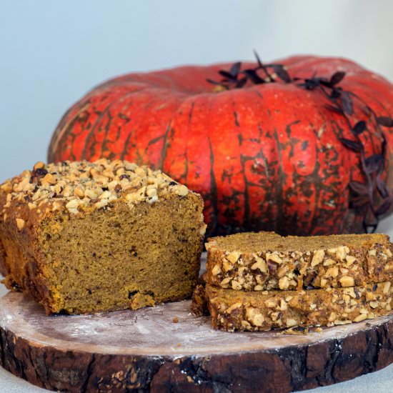Pumpkin Bread with Walnut Topping - Recipe photo by MrPuffy