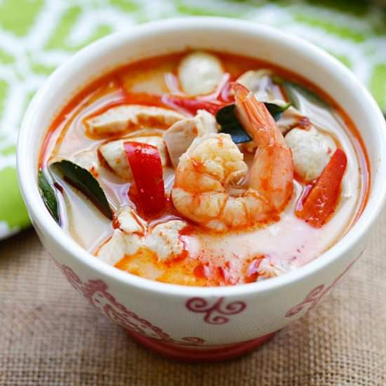 Thai Coconut Chicken & Shrimp Soup - Recipe photo by rasamalaysia