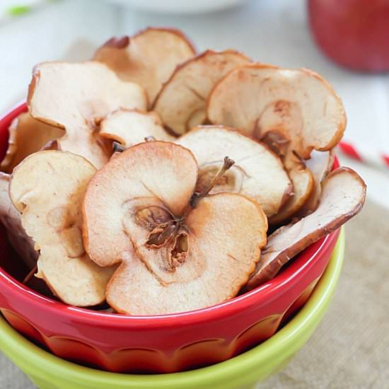 Homemade Apple Chips - Recipe photo by yummyhealthyeasy