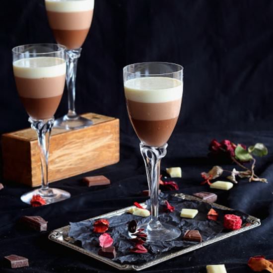 Three Chocolate Mousse Cake - Recipe photo by Mi Gran Diversion