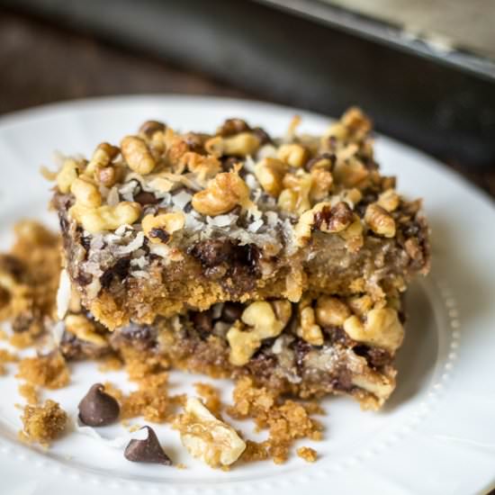 Vegan "Magic Bars" - Recipe photo by thewanderlustkitchen