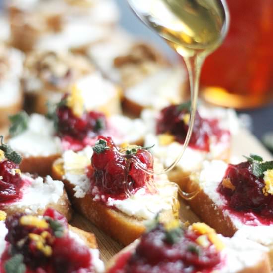 Holiday Crostinis - Recipe photo by prettylifegirls
