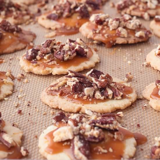 Salted Caramel Pecan Cookies - Recipe photo by goodiesavolonte