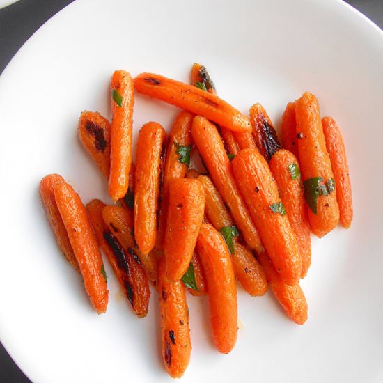 Glazed Baby Carrots - Recipe photo by healingtomato