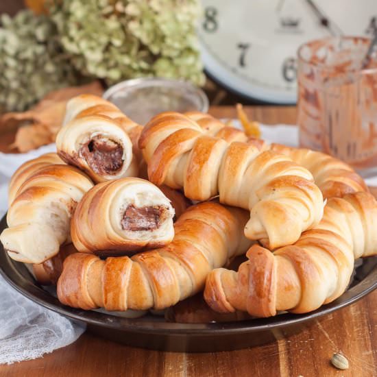 Nutella Cardamon Rolls - Recipe photo by Gastro Senses