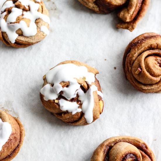 Whole Wheat Apple Cinnamon Knots - Recipe photo by theyoopergirl