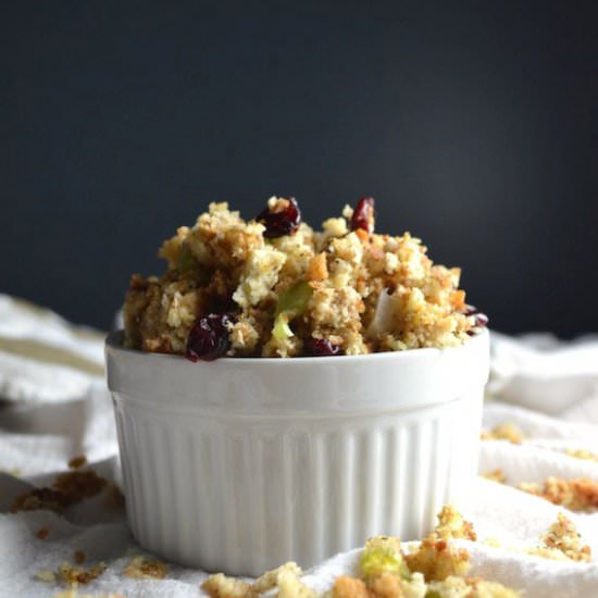 10 Ingredient Craisin-Herb Stuffing - Recipe photo by thediyfoodie