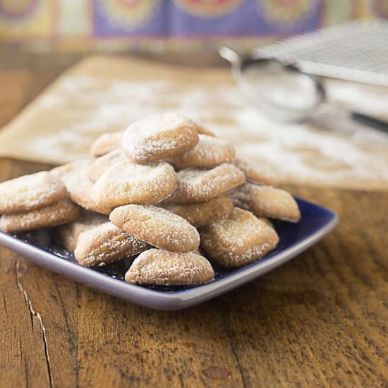 Spanish Shortbread Cookies - Recipe photo by Ethnic Spoon